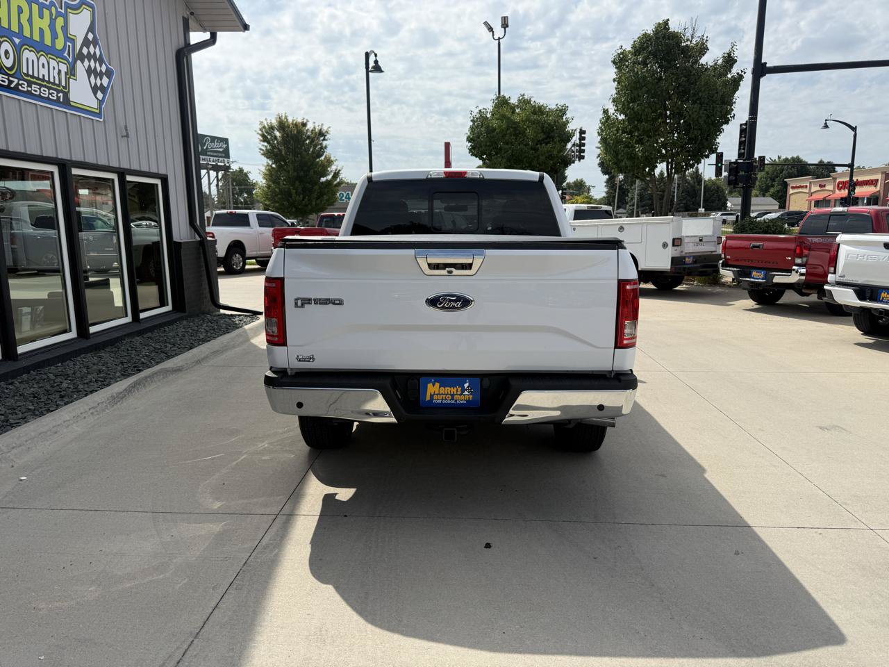 Used 2017 Ford F150 XLT w/ Equipment Group 302A Luxury AWD/4WD image 7