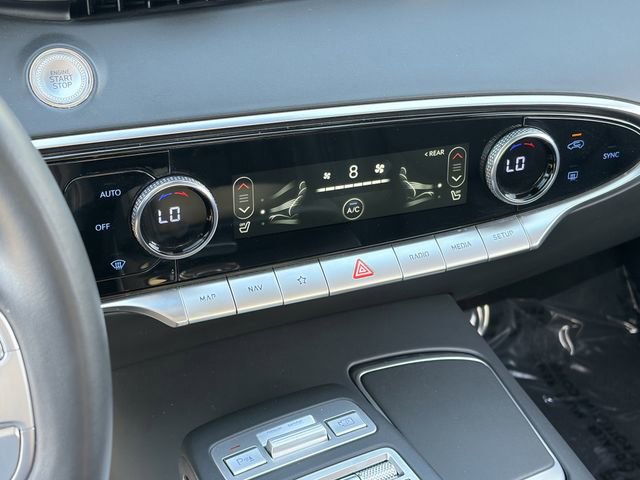 Used 2025 Genesis GV70 2.5T AWD/4WD image 17