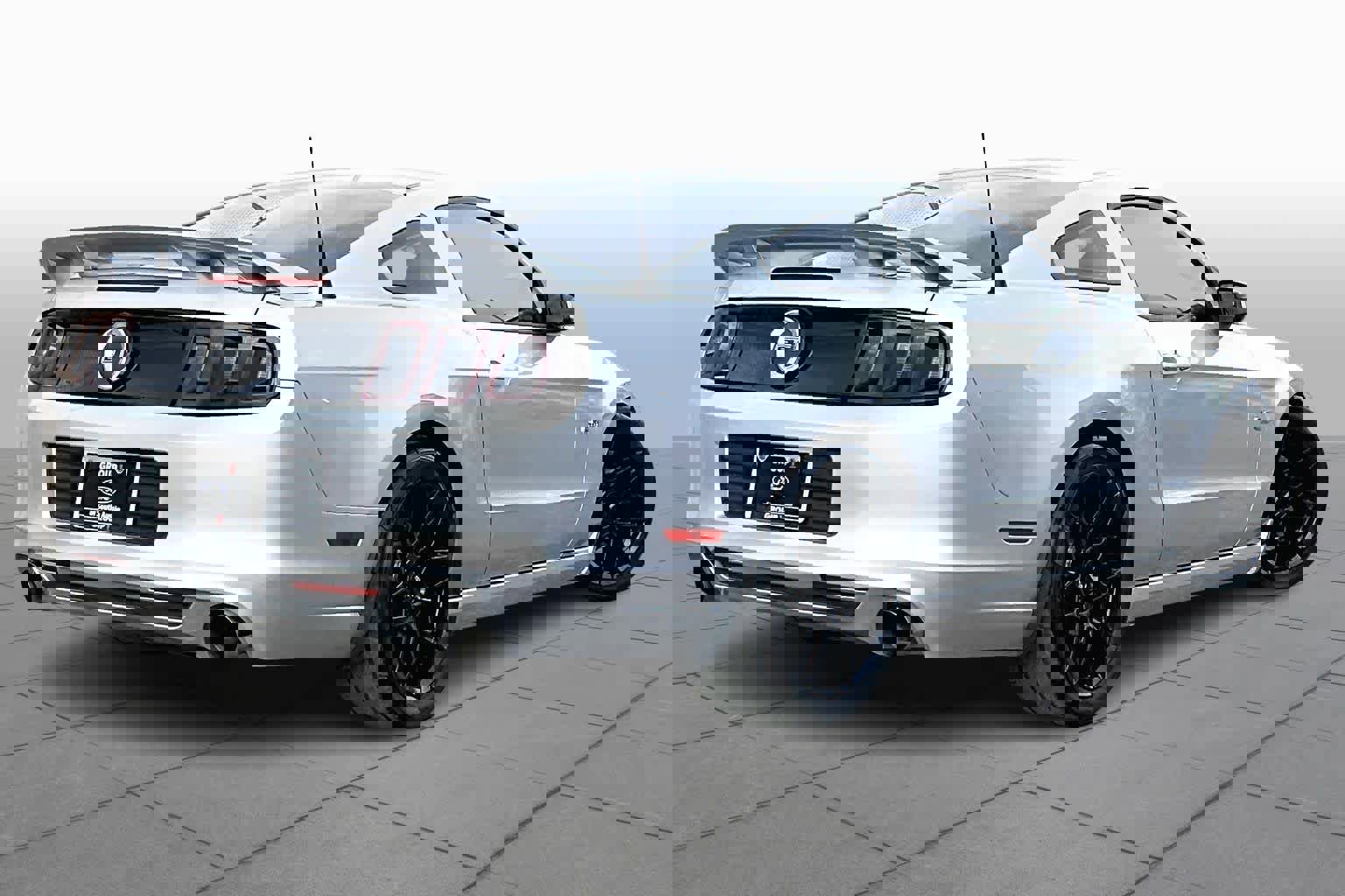 Used 2013 Ford Mustang GT image 13