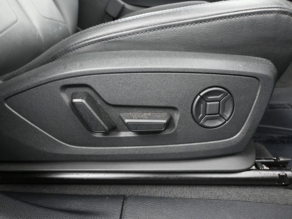 Used 2022 Audi Q3 2.0T Premium AWD/4WD image 44