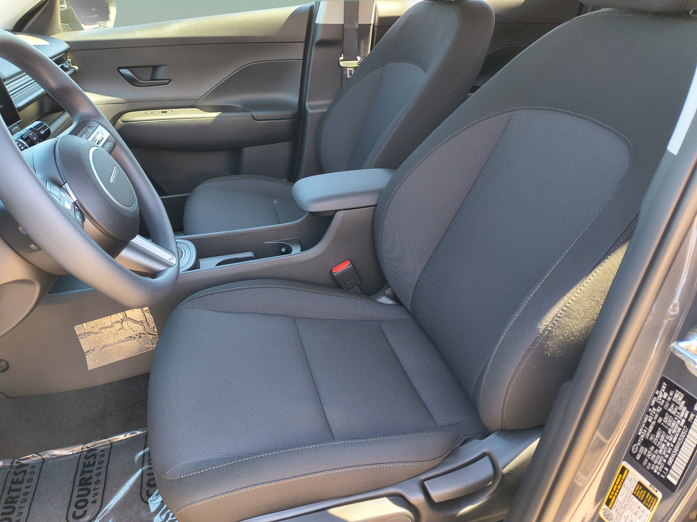 New 2027 Hyundai Kona SE FWD image 18