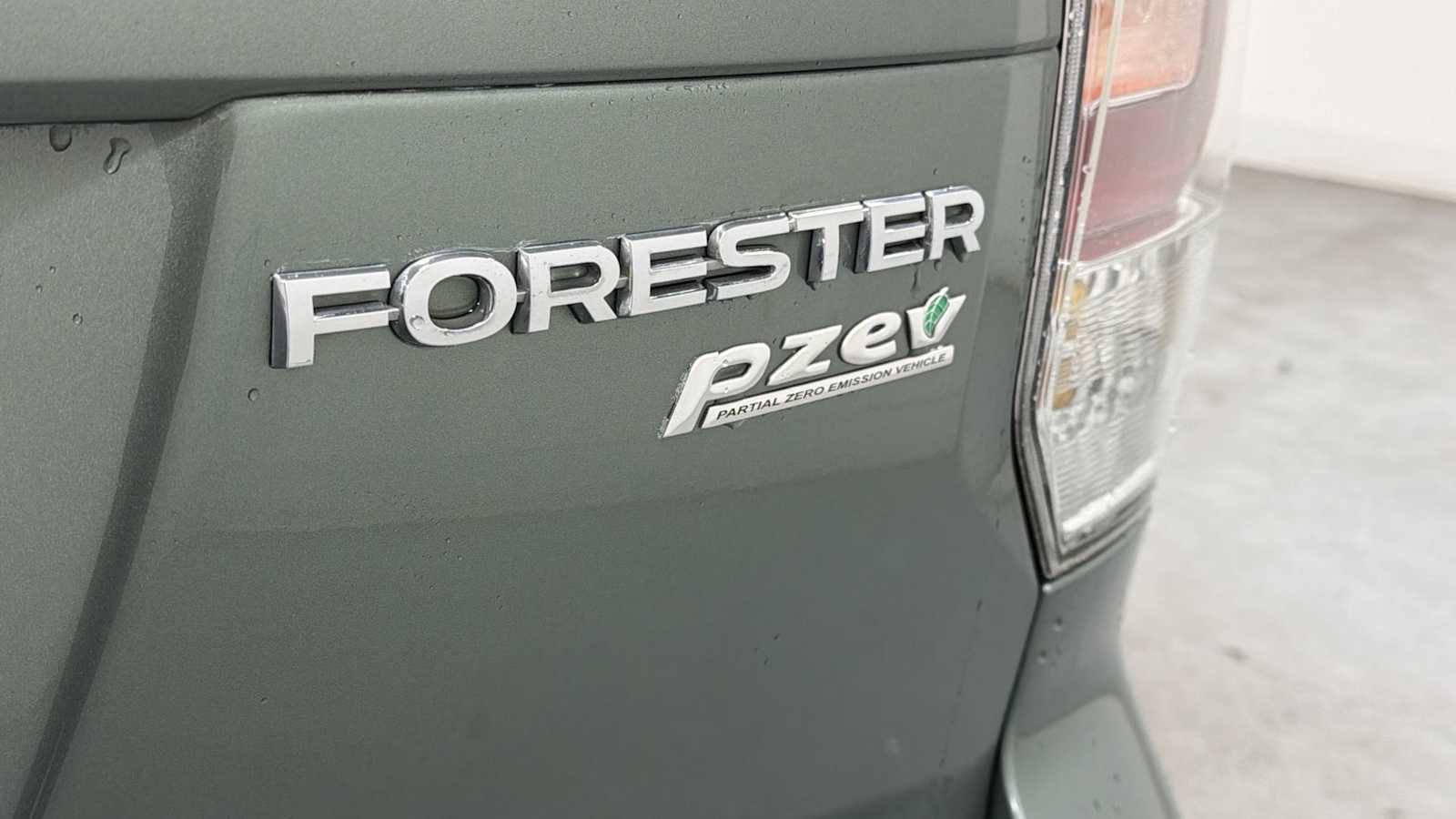 Used 2017 Subaru Forester 2.5i w/ Alloy Wheel Package AWD/4WD image 27