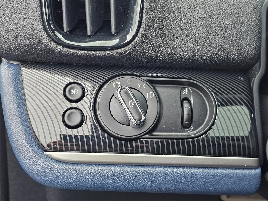 Used 2022 MINI Cooper Countryman S w/ Premium Package image 24