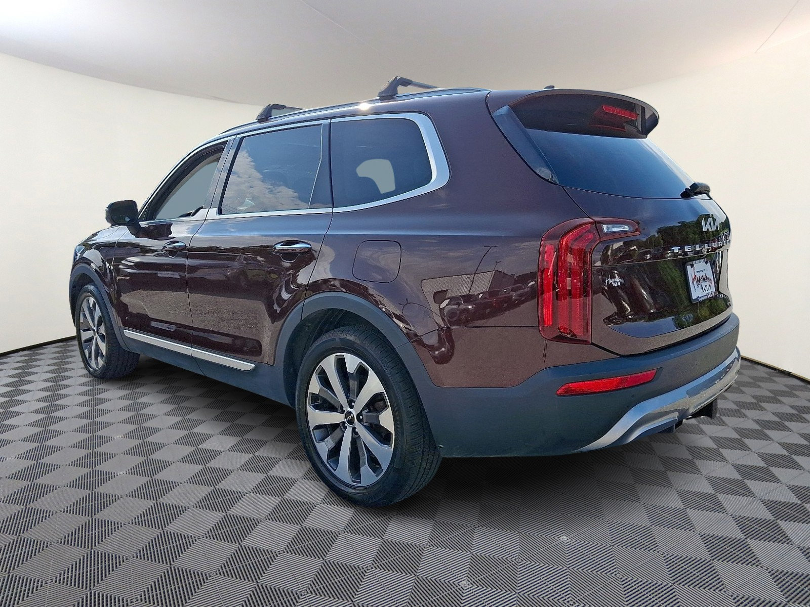 Used 2022 Kia Telluride S FWD image 4