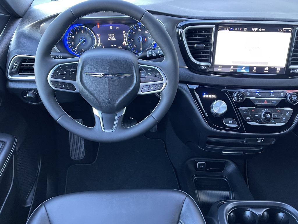 New 2026 Chrysler Voyager LX FWD image 20