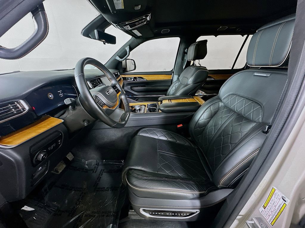 Used 2022 Jeep Grand Wagoneer Series III image 16