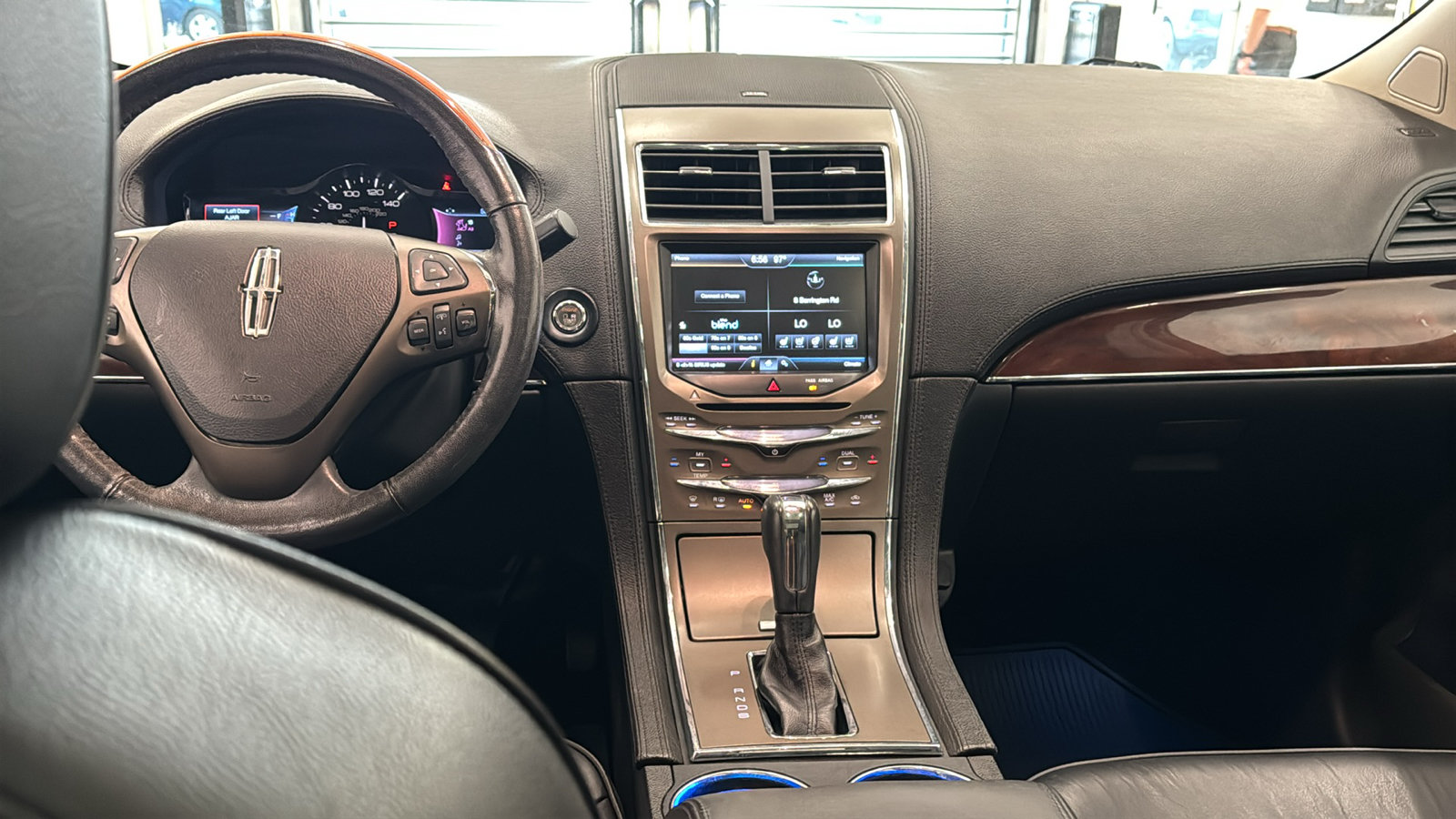 Used 2015 Lincoln MKX AWD w/ Equipment Group 102A image 11