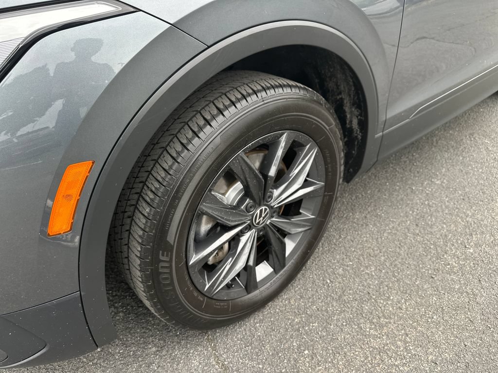 Certified 2024 Volkswagen Tiguan SE AWD/4WD image 7