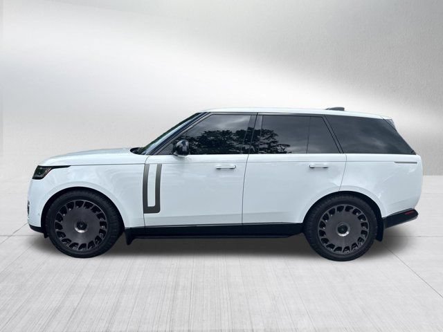 Used 2024 Land Rover Range Rover SE AWD/4WD image 9