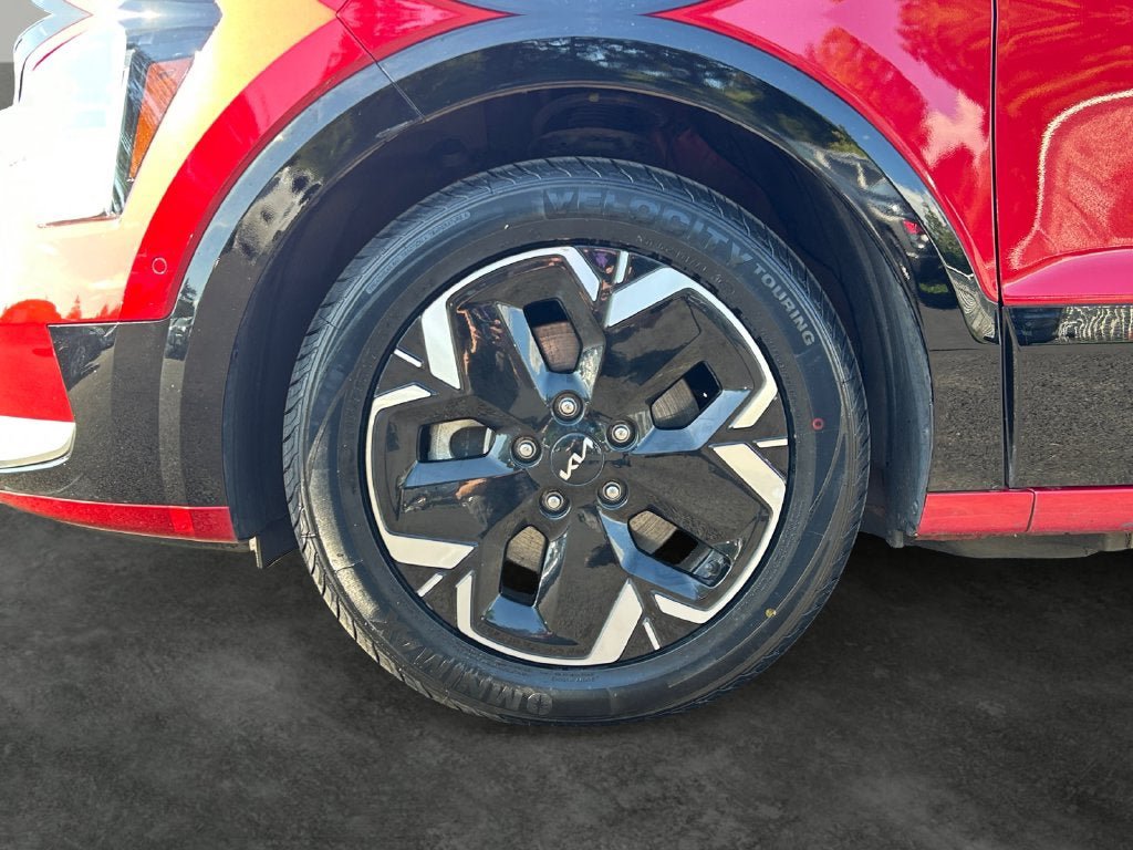 Used 2023 Kia Niro Wave w/ Wave Preserve Package FWD image 5
