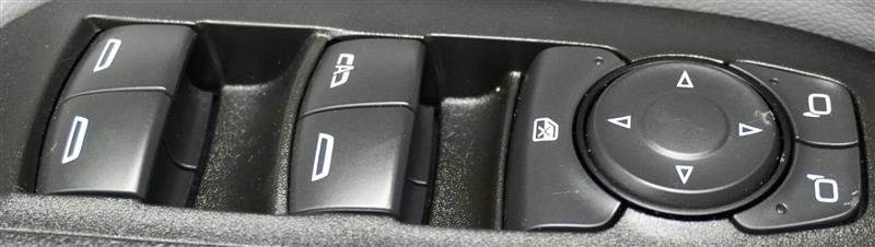 Used 2021 Chevrolet Equinox LT w/ LPO, Floor Liner Package image 30