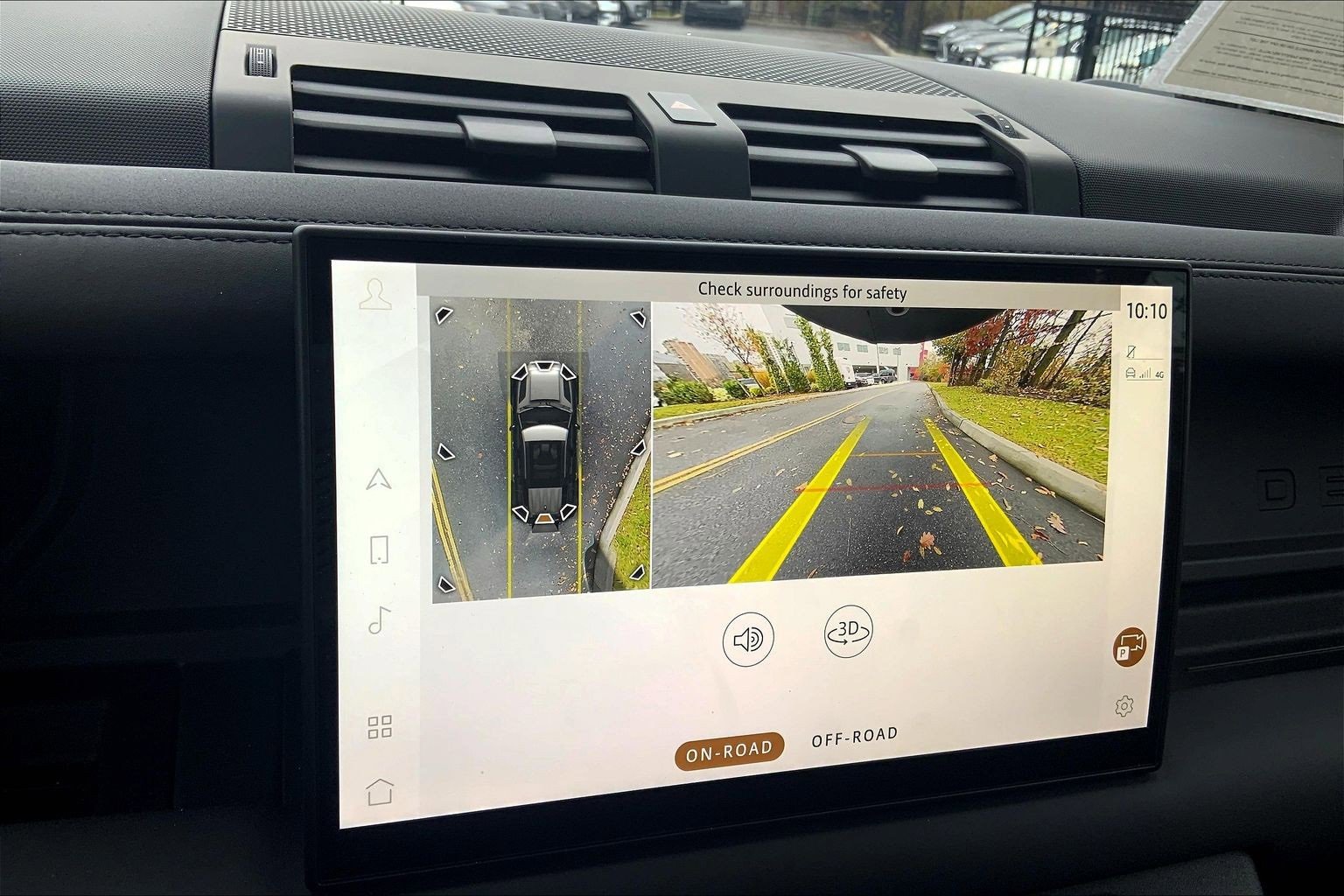 Used 2025 Land Rover Defender 110 X-Dynamic SE image 26