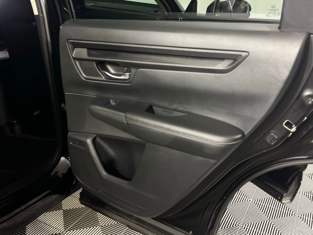 Used 2025 Honda CR-V LX image 28