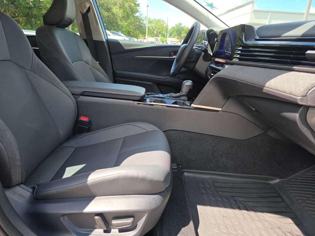 Used 2026 Toyota Camry XLE AWD/4WD image 14