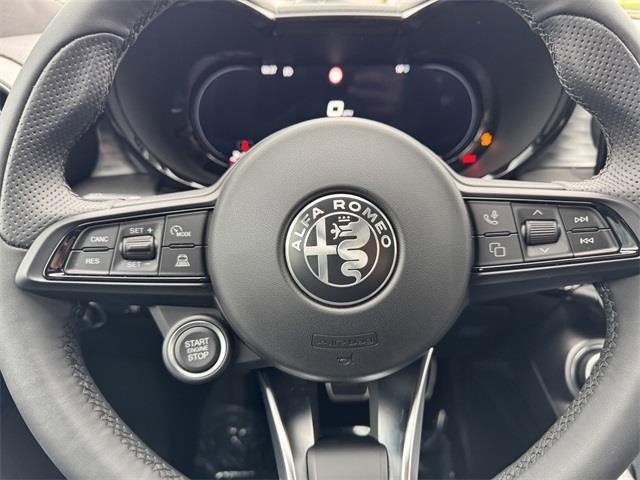 New 2025 Alfa Romeo Tonale w/ Premium Package image 20