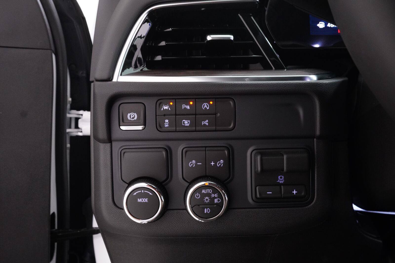 New 2026 Chevrolet Tahoe LT RWD image 14