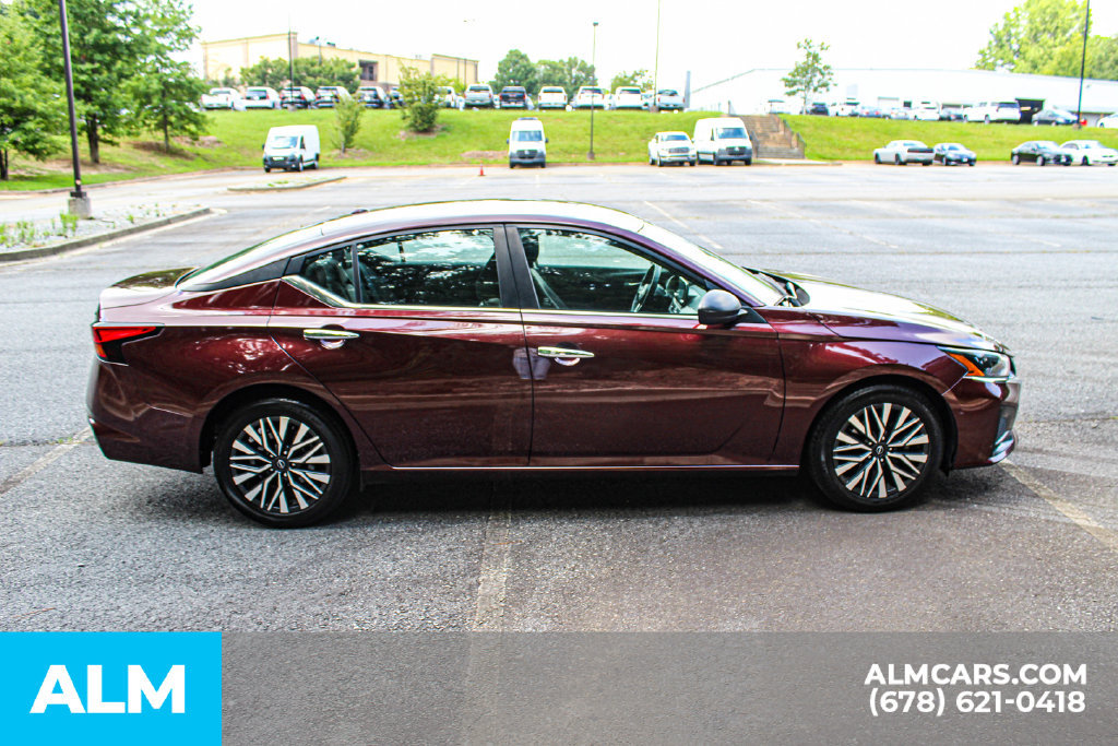 Used 2024 Nissan Altima 2.5 SV FWD image 8
