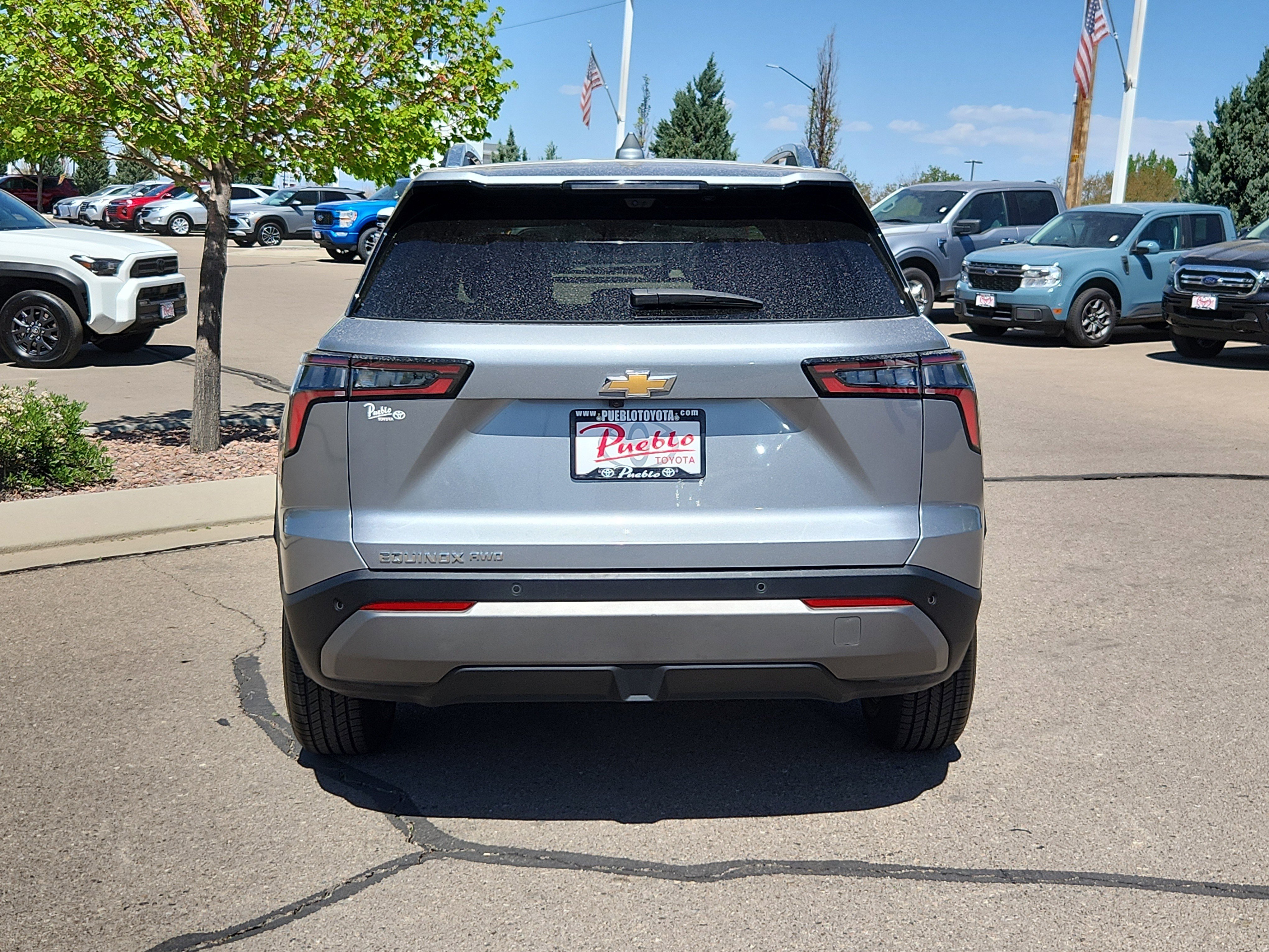 Used 2025 Chevrolet Equinox LT w/ Convenience Package II AWD/4WD image 12