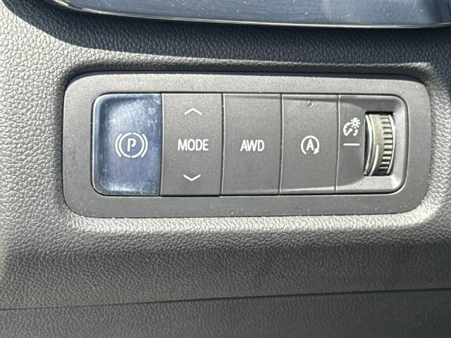 Certified 2025 GMC Acadia Elevation AWD/4WD image 18