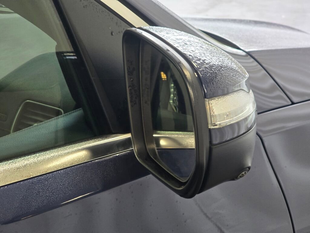 Used 2024 Mercedes-Benz GLE 350 GLE 350 w/ 3rd Row Seat Package image 29