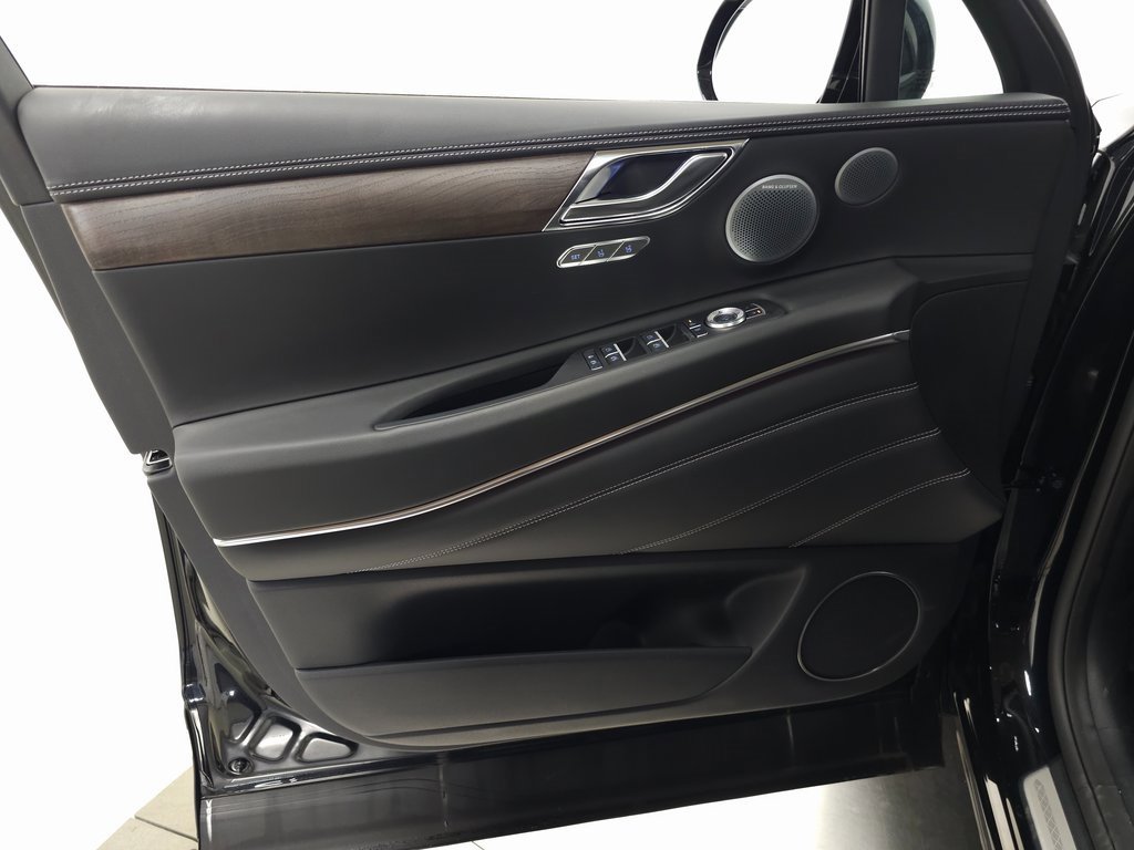 Used 2025 Genesis GV80 2.5T Prestige image 11