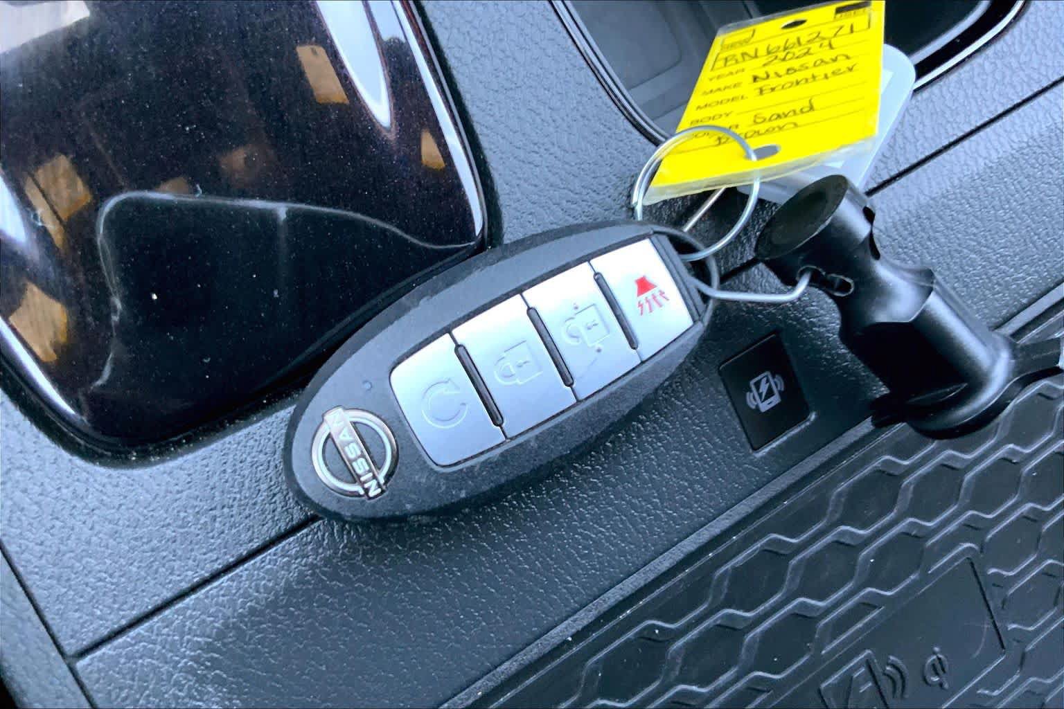 Used 2024 Nissan Frontier PRO-4X w/ Pro Convenience Package AWD/4WD image 15