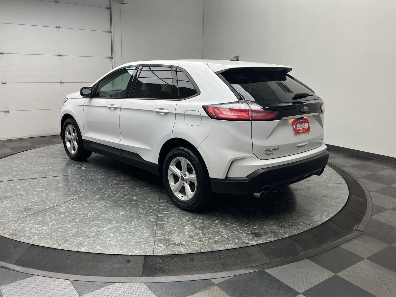 Certified 2019 Ford Edge SE w/ Cargo Accessory Package AWD/4WD image 2