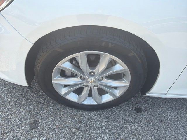 Used 2024 Chevrolet Malibu LT FWD image 10