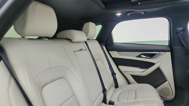 Used 2025 Jaguar F-PACE R-Dynamic S image 24
