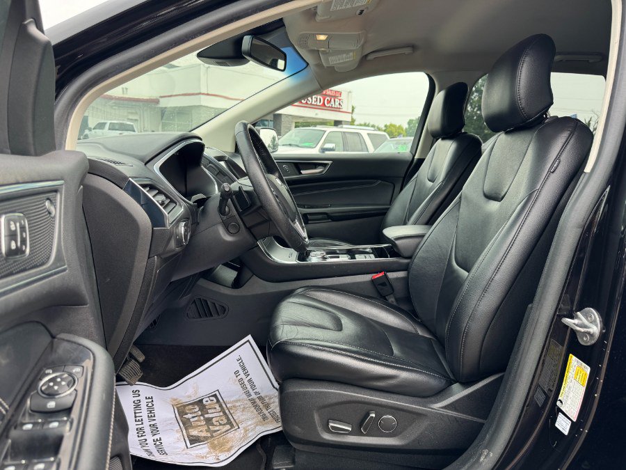 Used 2019 Ford Edge Titanium AWD/4WD image 15