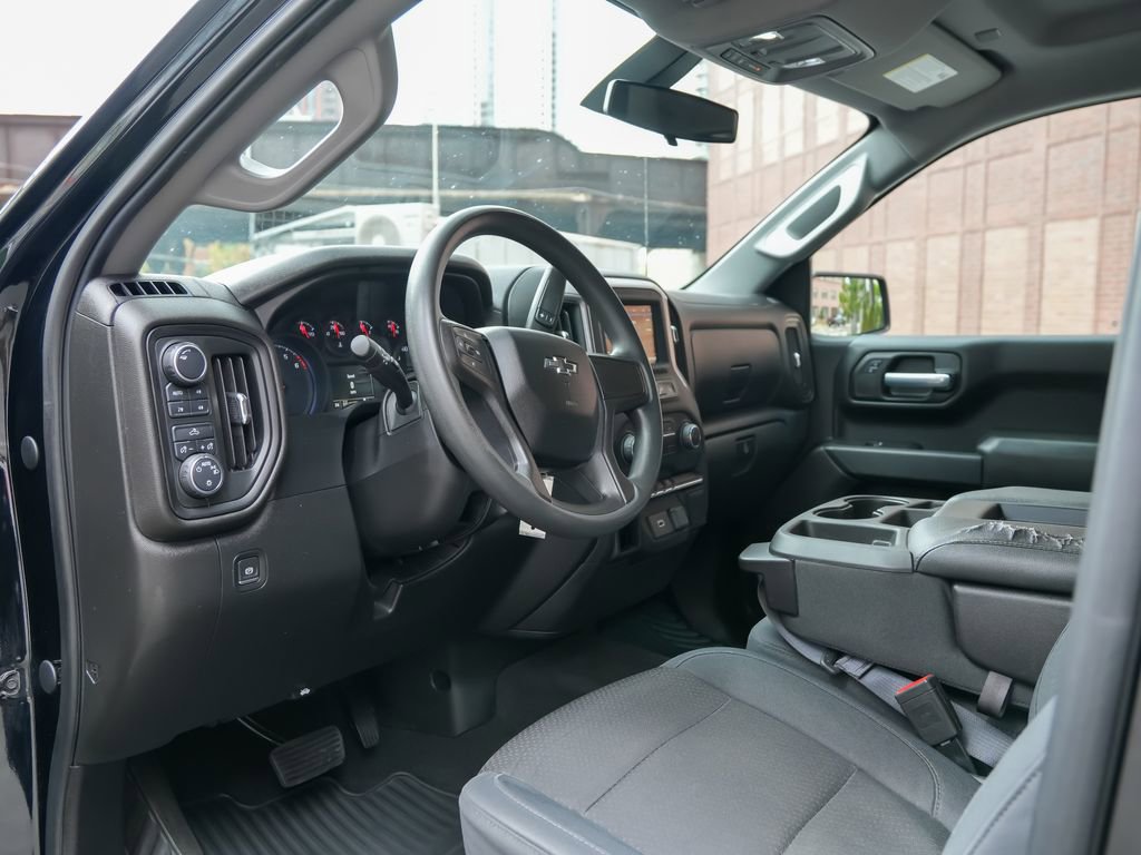 Used 2019 Chevrolet Silverado 1500 Custom Trail Boss w/ Custom Convenience Package AWD/4WD image 4