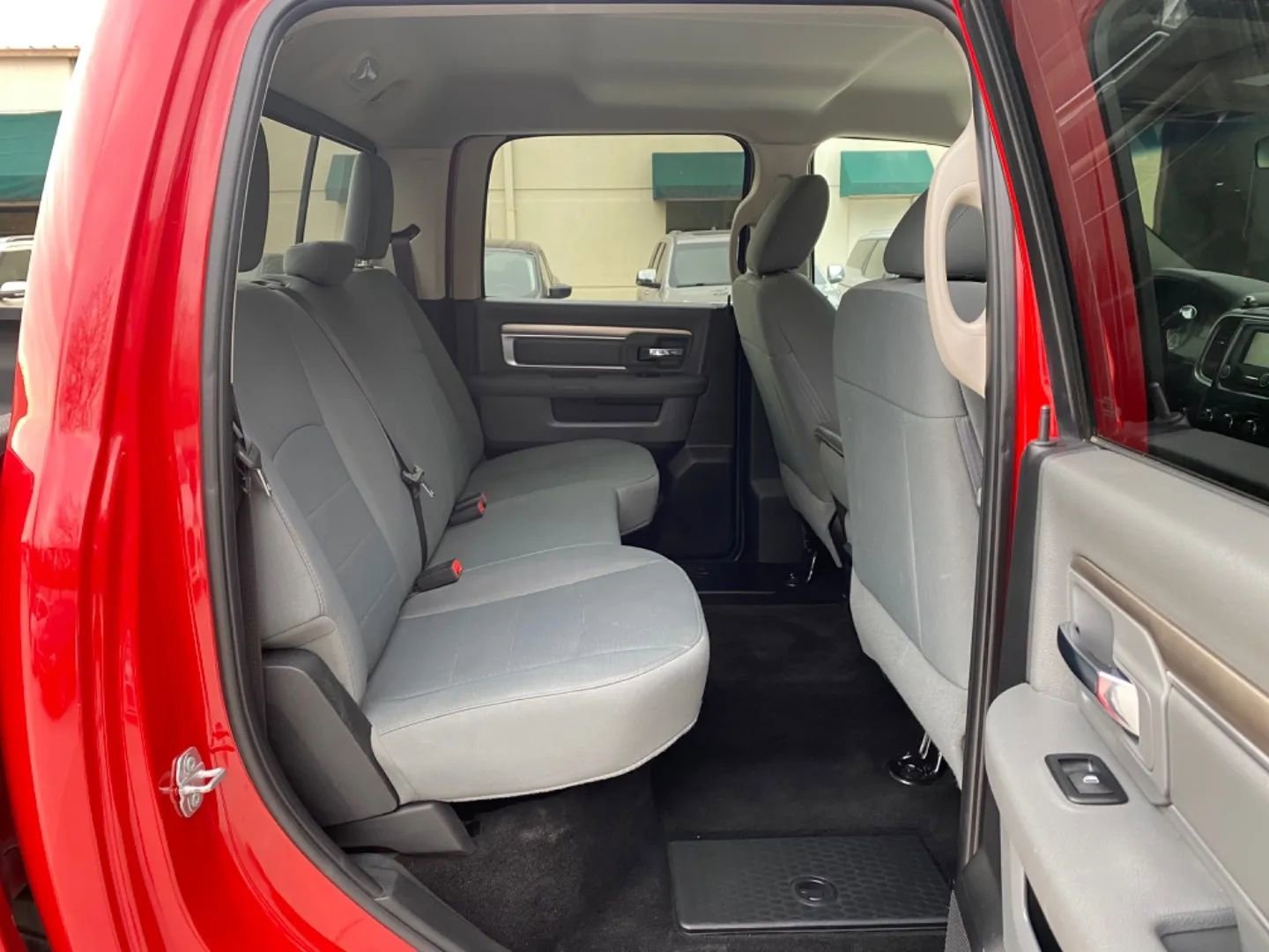 Used 2017 RAM 2500 SLT image 15
