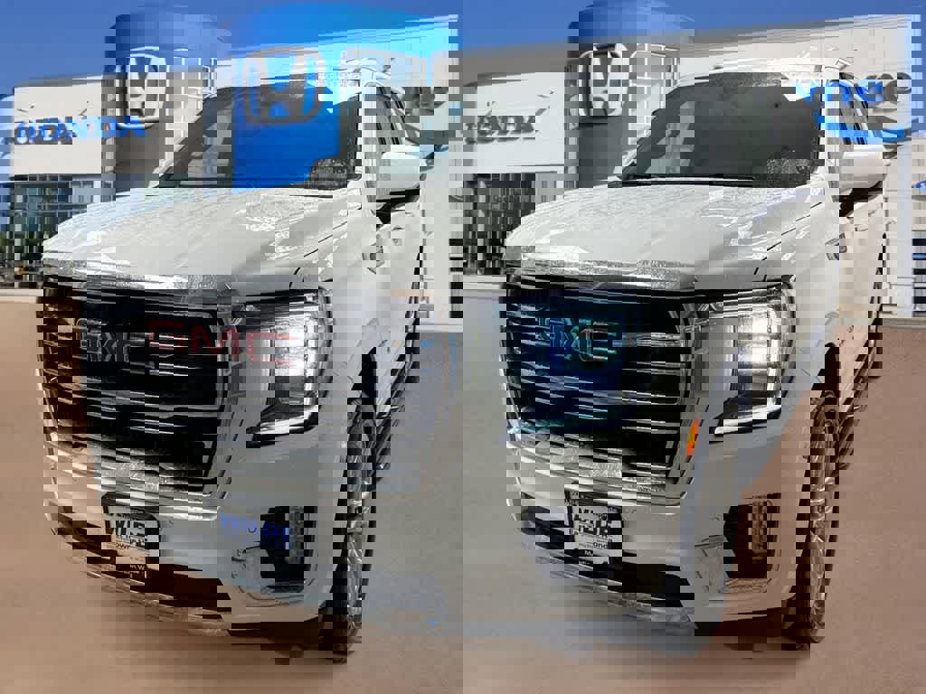 Used 2021 GMC Yukon XL SLT image 4
