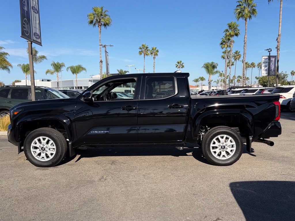 Used 2026 Toyota Tacoma SR5 AWD/4WD image 5