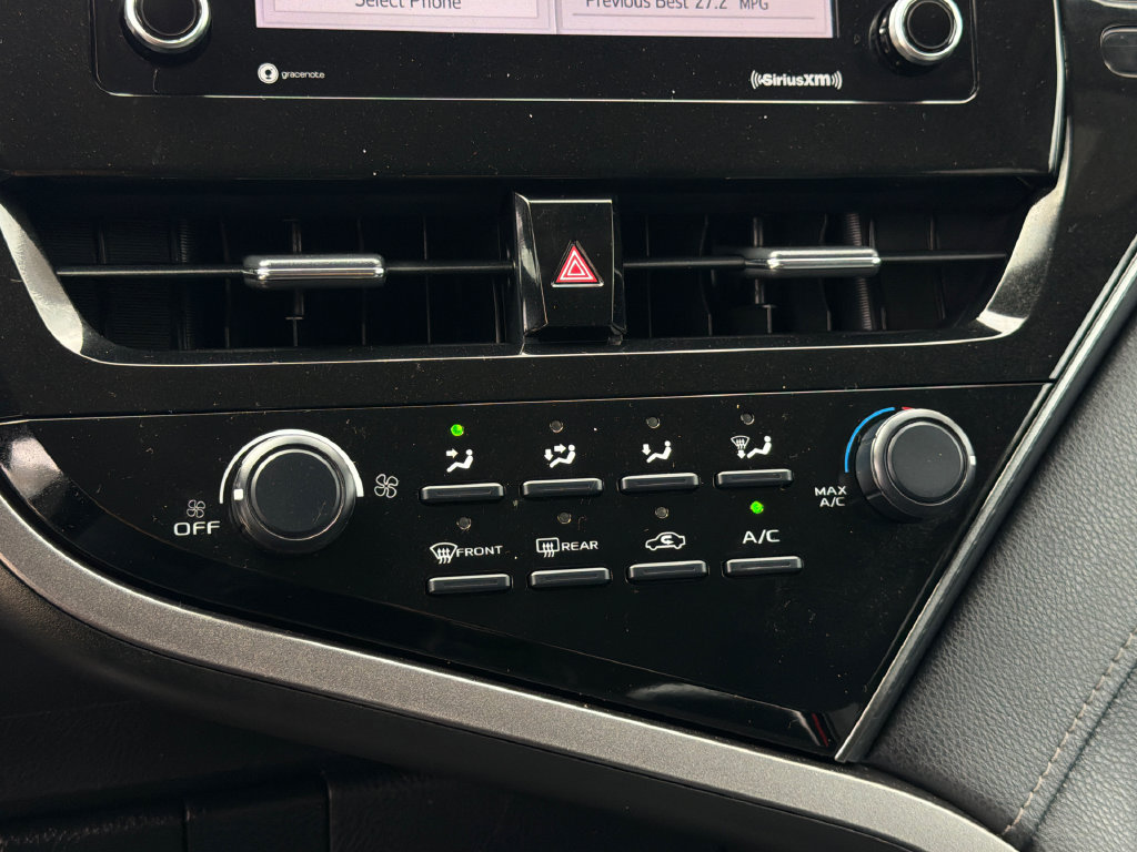 Used 2021 Toyota Camry LE FWD image 27