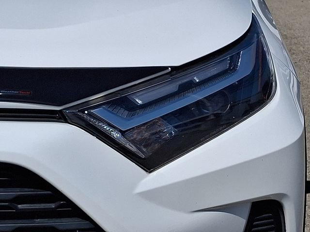 Used 2023 Toyota RAV4 LE AWD/4WD image 11