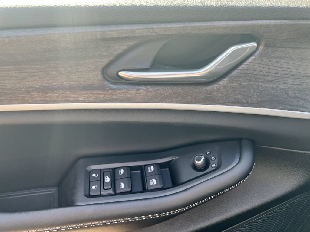 New 2026 Jeep Grand Cherokee L 4WD image 14