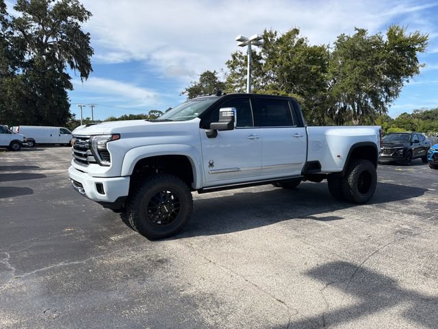 New 2026 Chevrolet Silverado 3500 High Country w/ High Country Premium Package AWD/4WD image 2