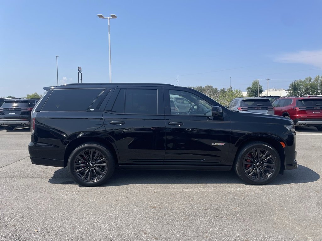 Used 2024 Cadillac Escalade V w/ LPO, ONYX Package image 8