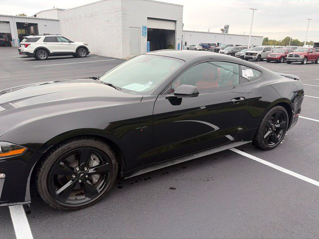 Used 2021 Ford Mustang GT Premium RWD image 2