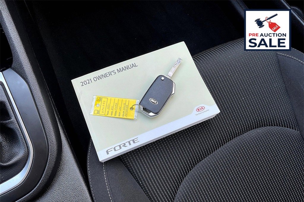 Certified 2021 Kia Forte LXS image 10