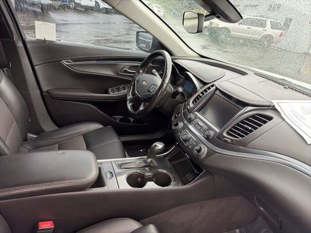 Used 2019 Chevrolet Impala LT FWD image 19