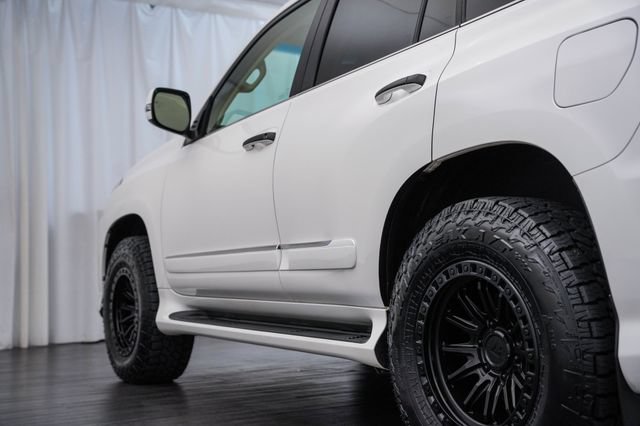 Used 2017 Lexus GX 460 Luxury w/ Preferred Accessory Package AWD/4WD image 34
