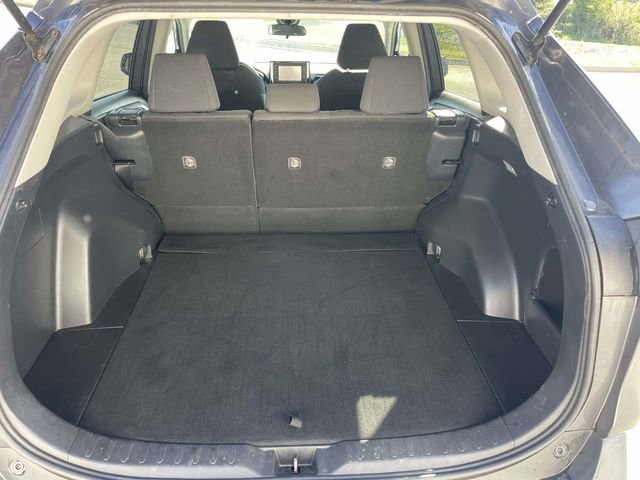 Used 2019 Toyota RAV4 LE FWD image 8