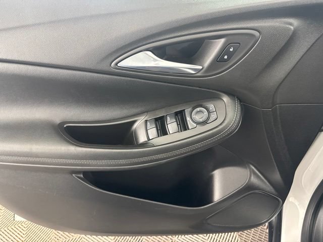 Used 2022 Buick Encore GX Preferred w/ Cold Weather Comfort Package AWD/4WD image 18