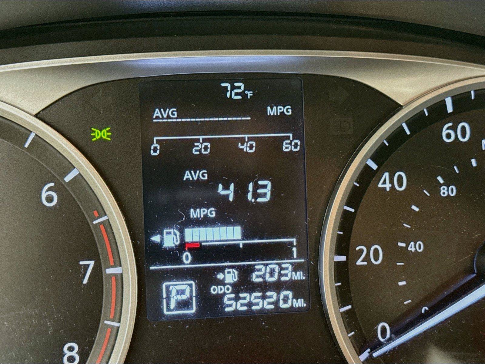 Used 2024 Nissan Versa S w/ Trunk Package FWD image 18