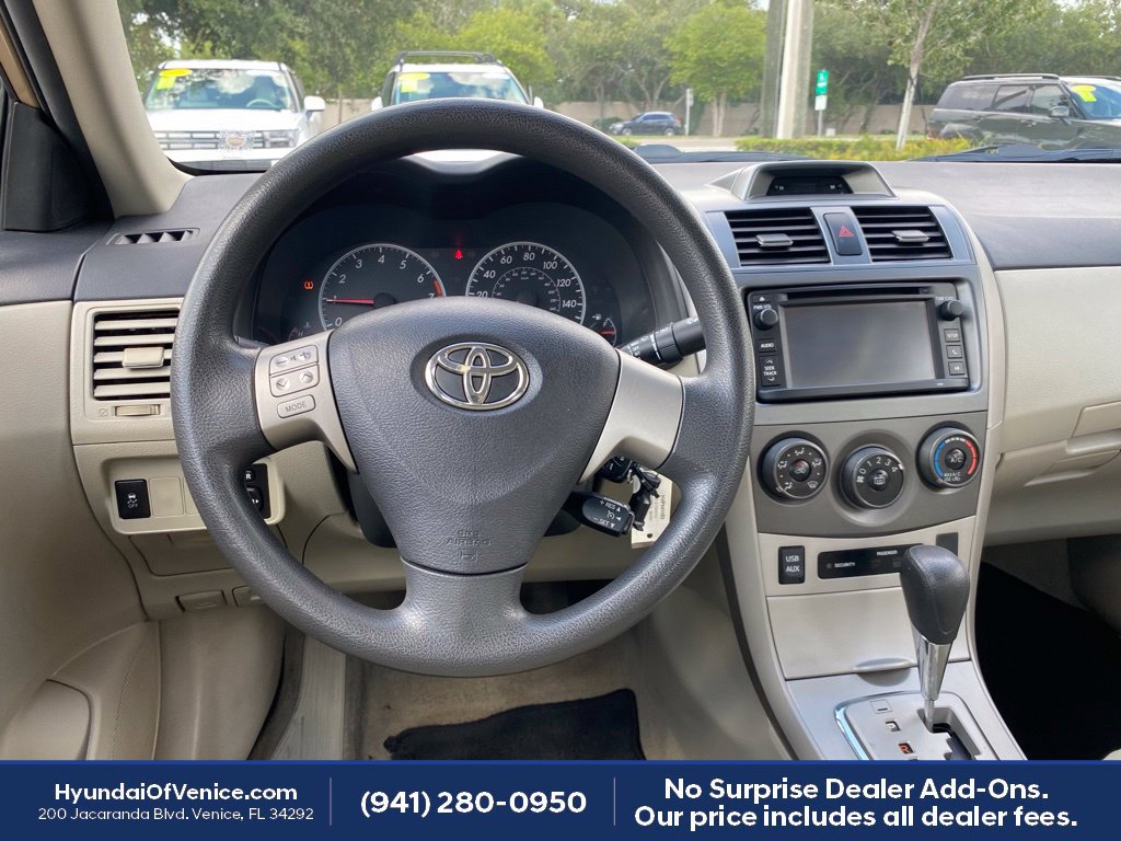 Used 2013 Toyota Corolla LE FWD image 3