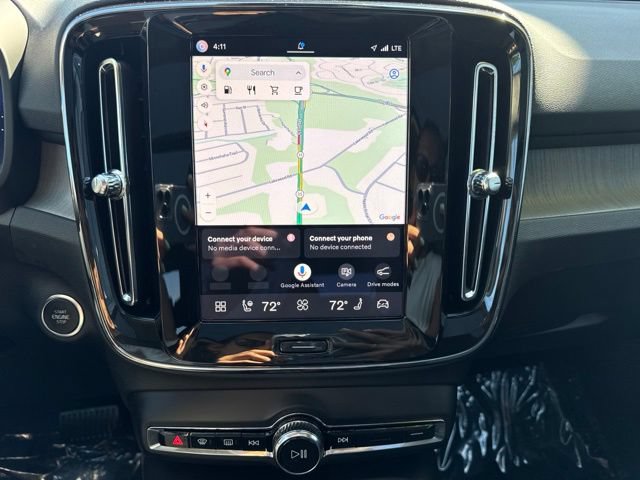 Certified 2025 Volvo XC40 B5 Plus AWD/4WD image 25