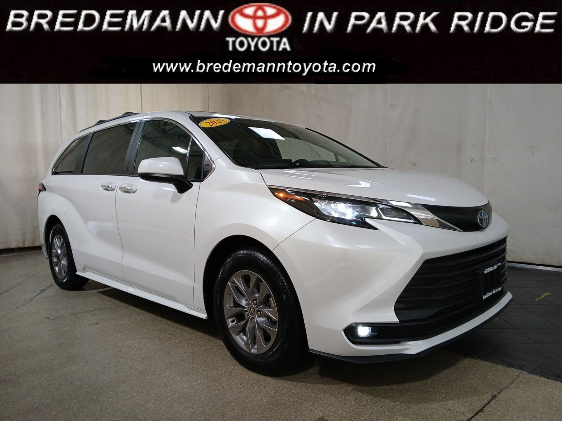 Certified 2025 Toyota Sienna XLE w/ XLE Plus Package