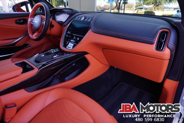 Used 2022 Aston Martin DBX image 8